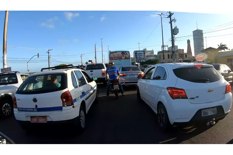 O trânsito em Aracaju: um desafio em crescimento